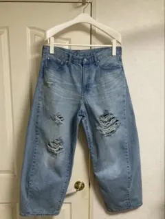 GU バレルレッグジーンズ