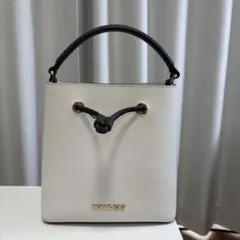 MICHAEL KORS ホワイト バケットバッグ　ショルダー付き