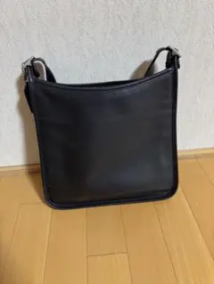 オールドコーチ ブラックレザーショルダーバッグ