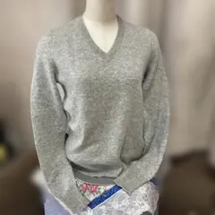 ユニクロカシミヤ100%VネックセーターライトグレーM毛玉なし