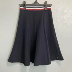 N312−5◯ Tommy Hilfiger フレアスカート ネイビー サイズ2のサムネイル