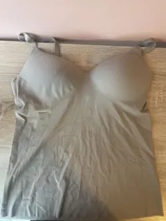 UNIQLOエアリズムシームレスVネックブラキャミソール