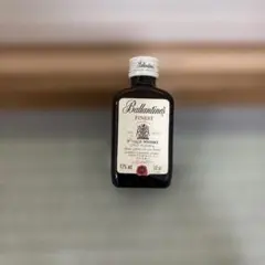 Ballantine's Finest ミニボトル 50mlのサムネイル