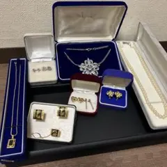 遺品整理・生前整理品】 アクセサリーセット - メルカリ