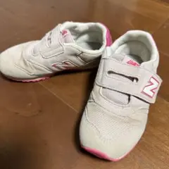 New Balance ピンク キッズスニーカー　16.5
