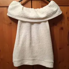 オフショルトップス