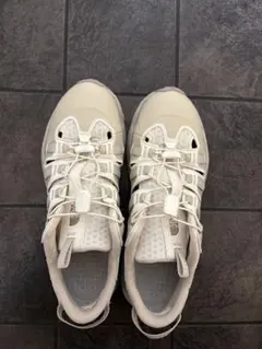 THE NORTH FACEスニーカー 24cm ベージュ ベクティブ タラバル