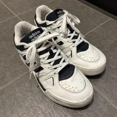 adidas スニーカー　白のサムネイル