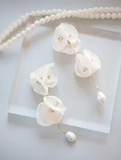 【再販】シフォン ピアス イヤリング アイボリー ブライダル ハンドメイド