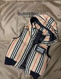 美品 バーバリー　ダウンベスト　3Ｙ　アイコンストライプ ベスト