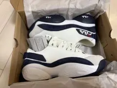 FILA スニーカー ホワイト ネイビーのサムネイル