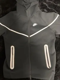 Nikeテックフリースリフレクティブ