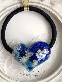 レジン　ヘアゴム　マトリカリア　ブルー系　40 レジン ヘアゴム マトリカリア ブルー系 40 - メルカリ