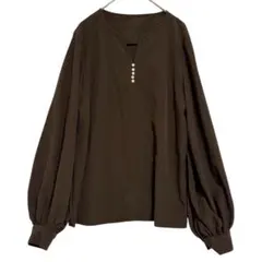 ジュノア　Vネック ワイドスリーブブラウス　【美品】　M