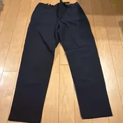 UNIQLO ブラック ストレートパンツ Lサイズ