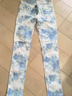 花柄パンツのサムネイル