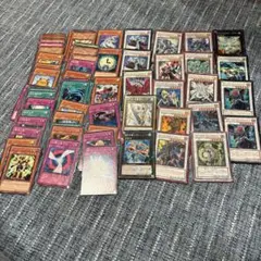 遊戯王カードまとめ売り　６８枚