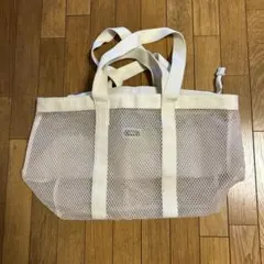 最終値下げ　ZARA ザラ　メッシュショルダーバッグ ホワイト　美品