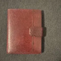 レザー製 赤 二つ折り財布
