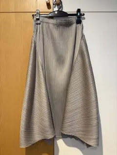 PLEATS PLEASE スカートのサムネイル