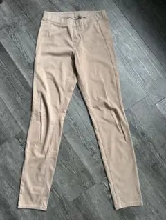 ベージュ スリムフィット　スキニー M