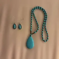 ターコイズ ネックレスとピアスセット