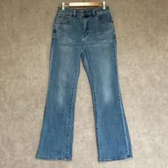 ジーユー(M)ミドルライズフレアジーンズ＊細身え＊脚長効果＊伸縮性＊ジーパン＊青