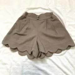 エニィファム　ベージュ スカラップヘム ハーフパンツ 100cm