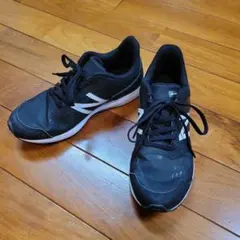 ニューバランス　HANZOJ　黒　スニーカー　22cm