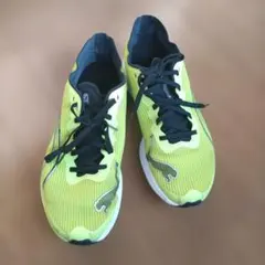 Puma 蛍光イエロー ランニングシューズ　26センチ　プーマ　美品