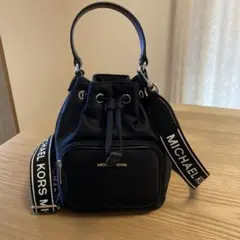 新品同様♡マイケルコース♡バケット♡巾着バッグ♡小さめ♡ナイロン♡ブラック