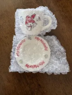マイメロディ　ミニチュア陶器　カップ&ソーサー