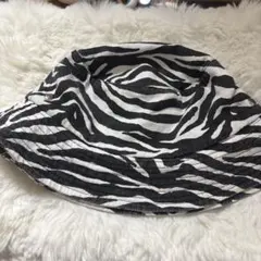 ゼブラ柄 バケットハット 【匿名配送・当日発送】