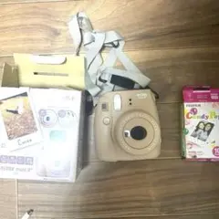 公*o様 instax mini8+ ベージュ インスタントカメラ 本体 ジャン