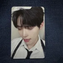 ZEROBASEONE ハンビン　中国 ラキドロ 冷えピタ　スーツ トレカ