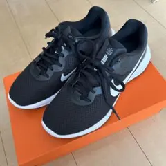 NIKEレボリューション 6 新品未使用品 25.5 cm