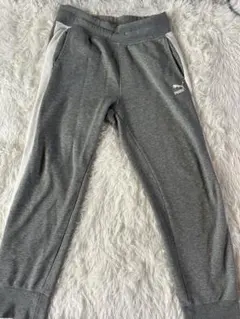 PUMA スウェットパンツ