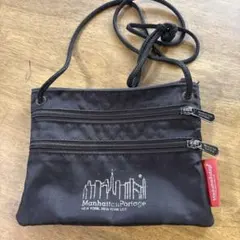 Manhattan Portage ブラック サコッシュ