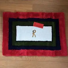 カラフルなバスマット Rの刺繍入りのサムネイル