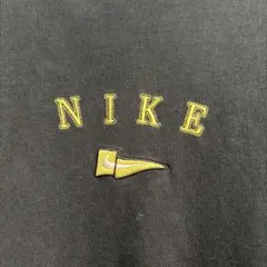 NIKE 黒 Tシャツ 刺繍ロゴ