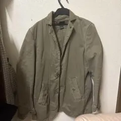カーキ ボタン付きジャケット