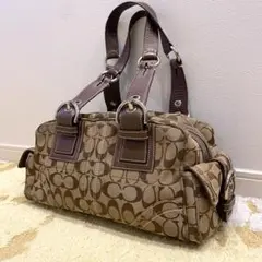 Item thumbnail for item 950d2025-123e-48f6-b836-ae9a9581cf8f