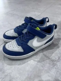 NIKE キッズシューズ　20.5cm