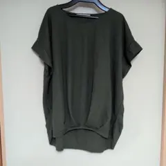✨ikka 半袖カットソーMサイズのサムネイル