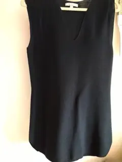 ❁UNIQLO❁黒 Vネック ノースリーブ ニット