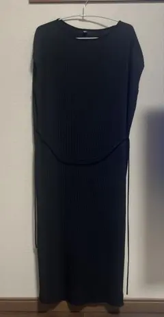 ユニクロ　黒 ストライプ ノースリーブワンピース Mサイズ