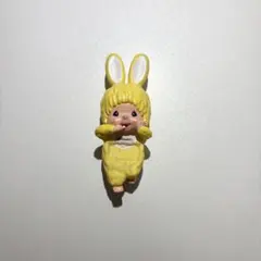 モンチッチ ヒッパーズ ミニフィギュア イエロー　うさぎ　黄色