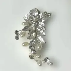 【片耳のみ】大ぶり イヤリング ブライダル パール フラワー 結婚式 前撮りのサムネイル