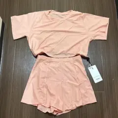 ラッシュガード　水着　サーモンピンク　ピンク　セットアップ　上下　半袖
