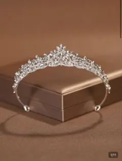 シルバークリスタルティアラ